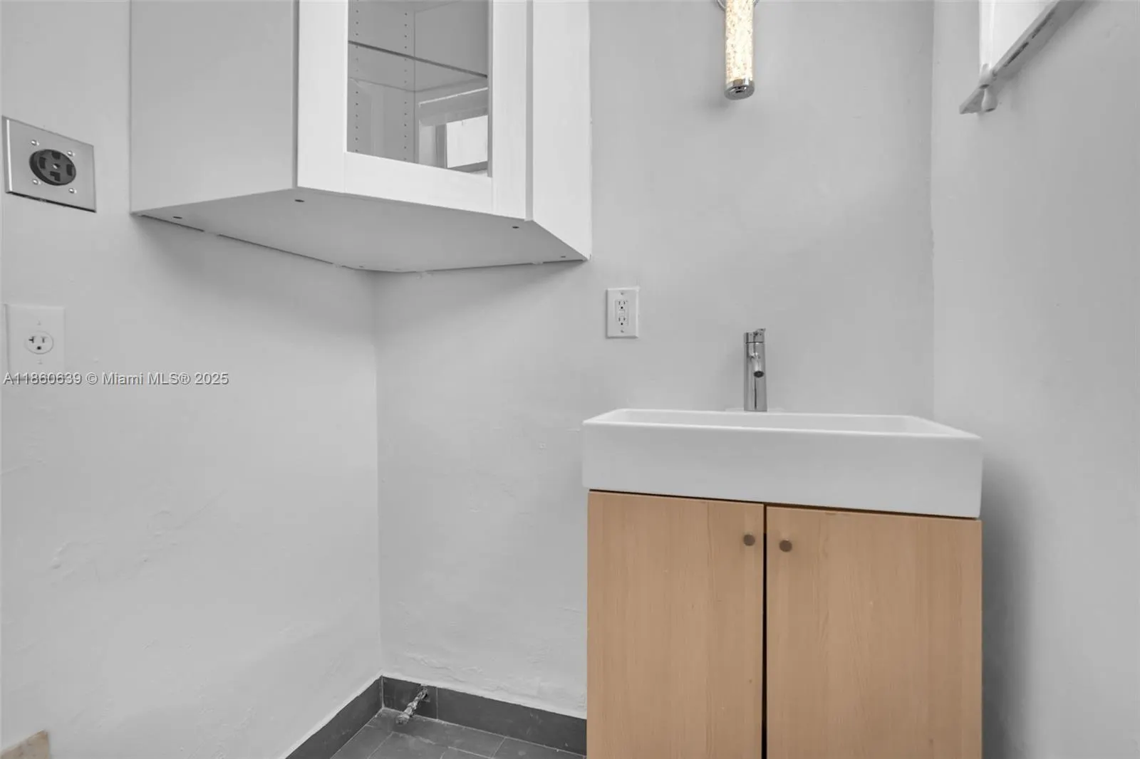3265 Virginia St, #2