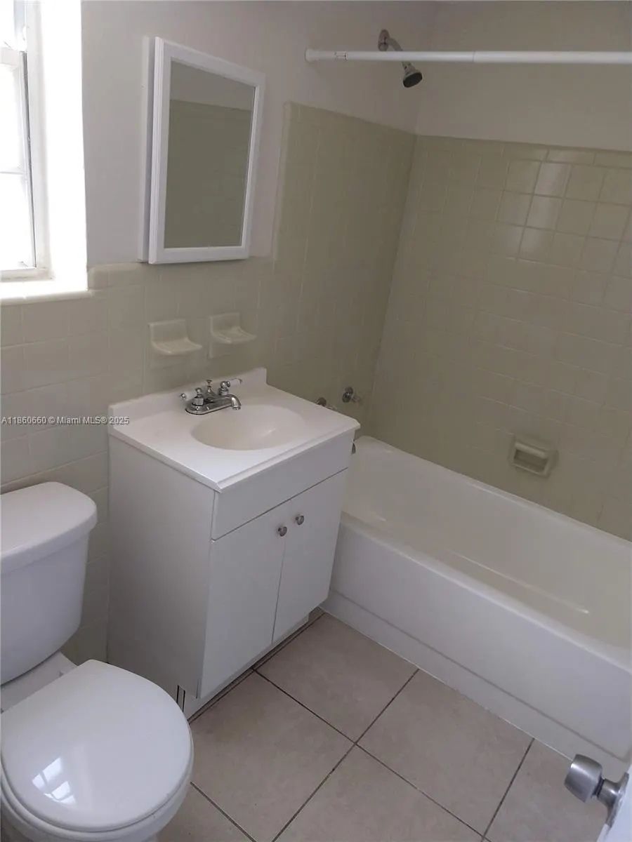 30 Phoenetia Ave, #4