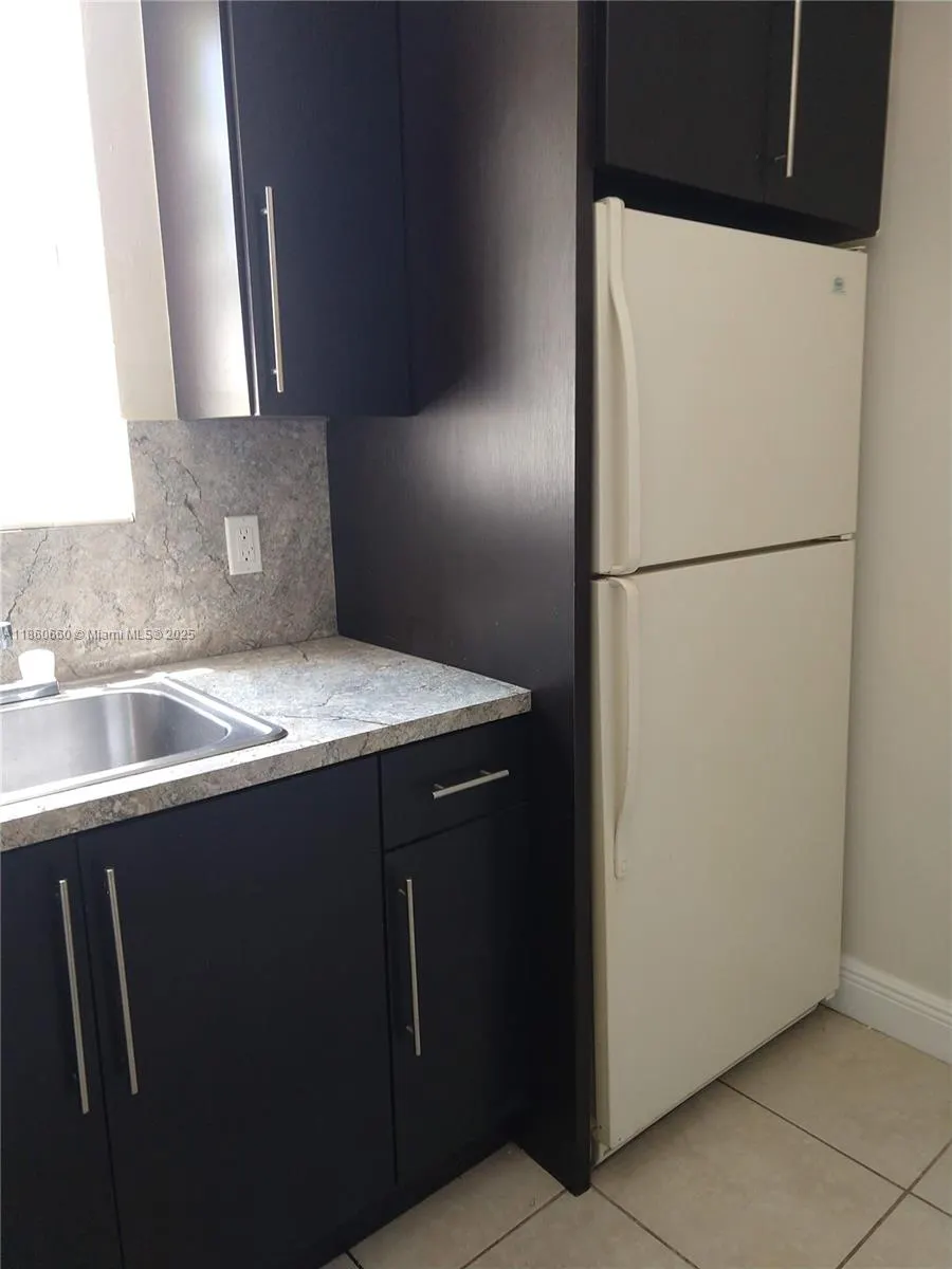 30 Phoenetia Ave, #4