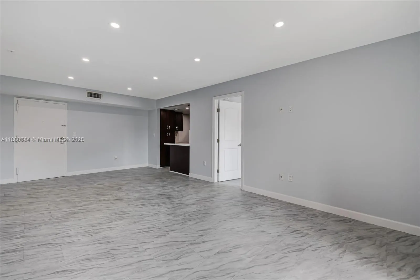 4705 NW 7th St, #201-7
