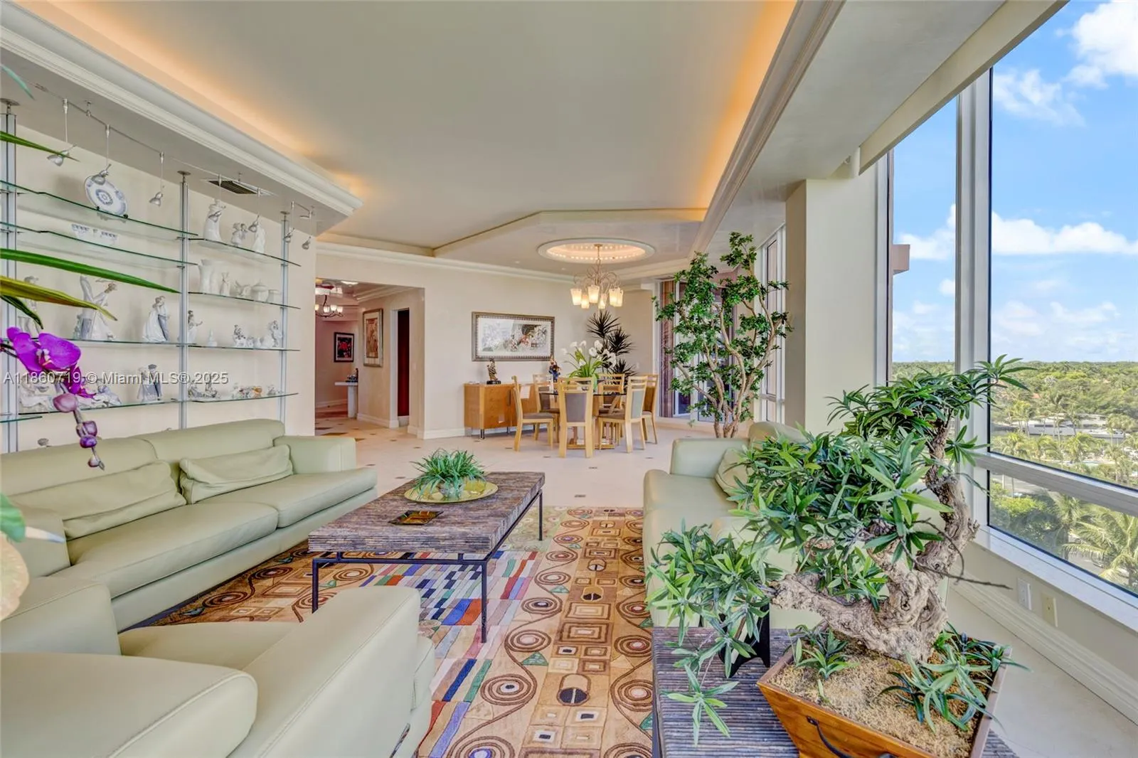60 Edgewater Dr, #7H