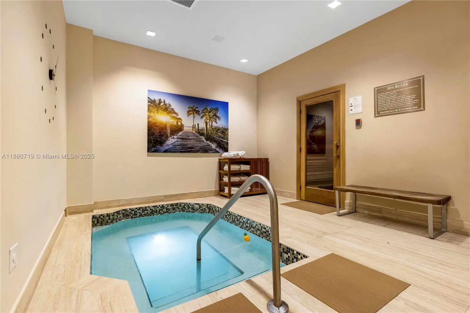 60 Edgewater Dr, #7H