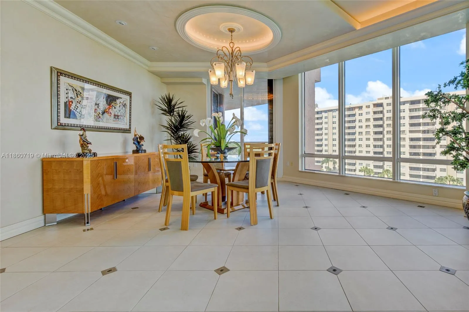 60 Edgewater Dr, #7H