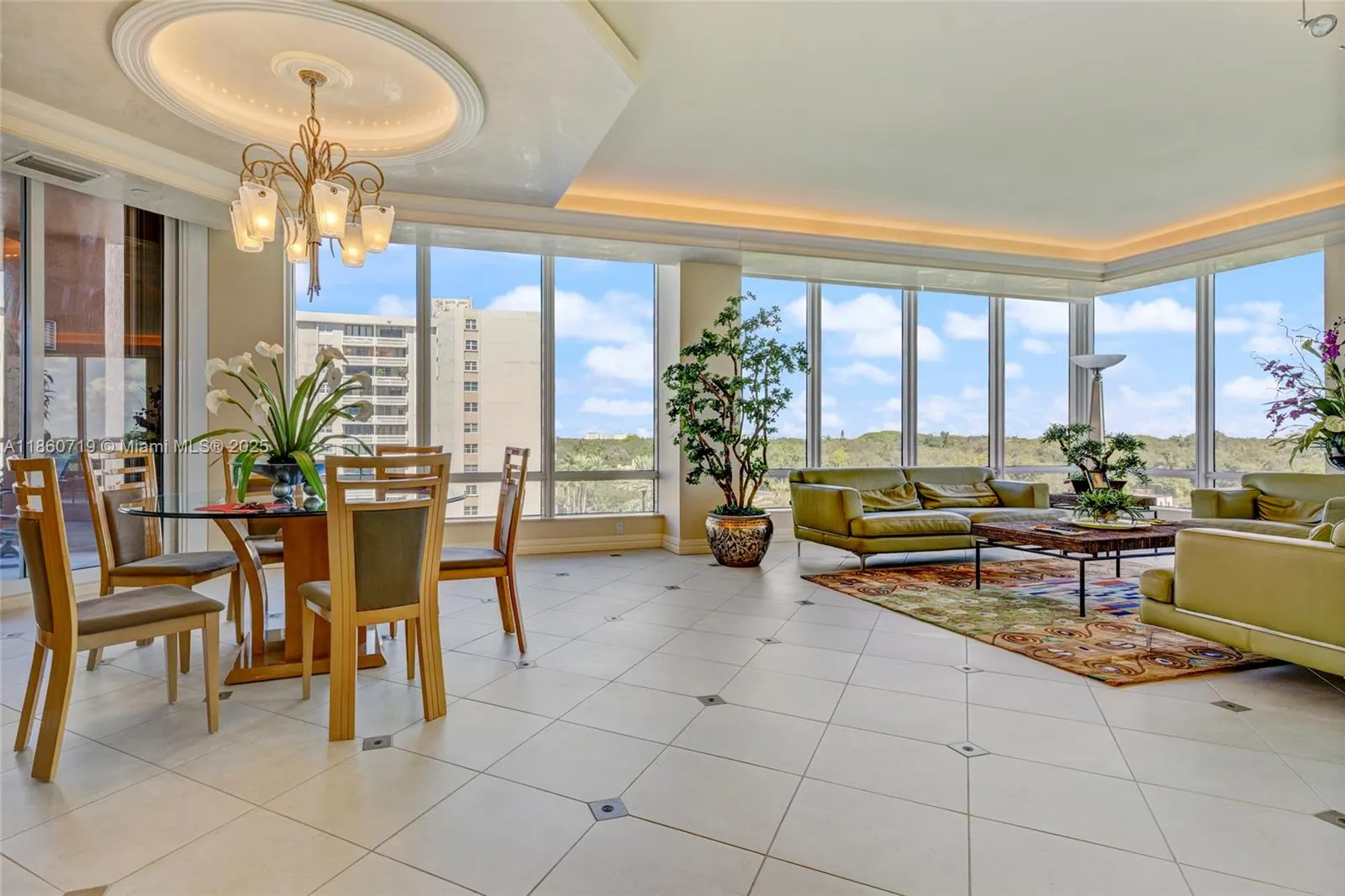 60 Edgewater Dr, #7H