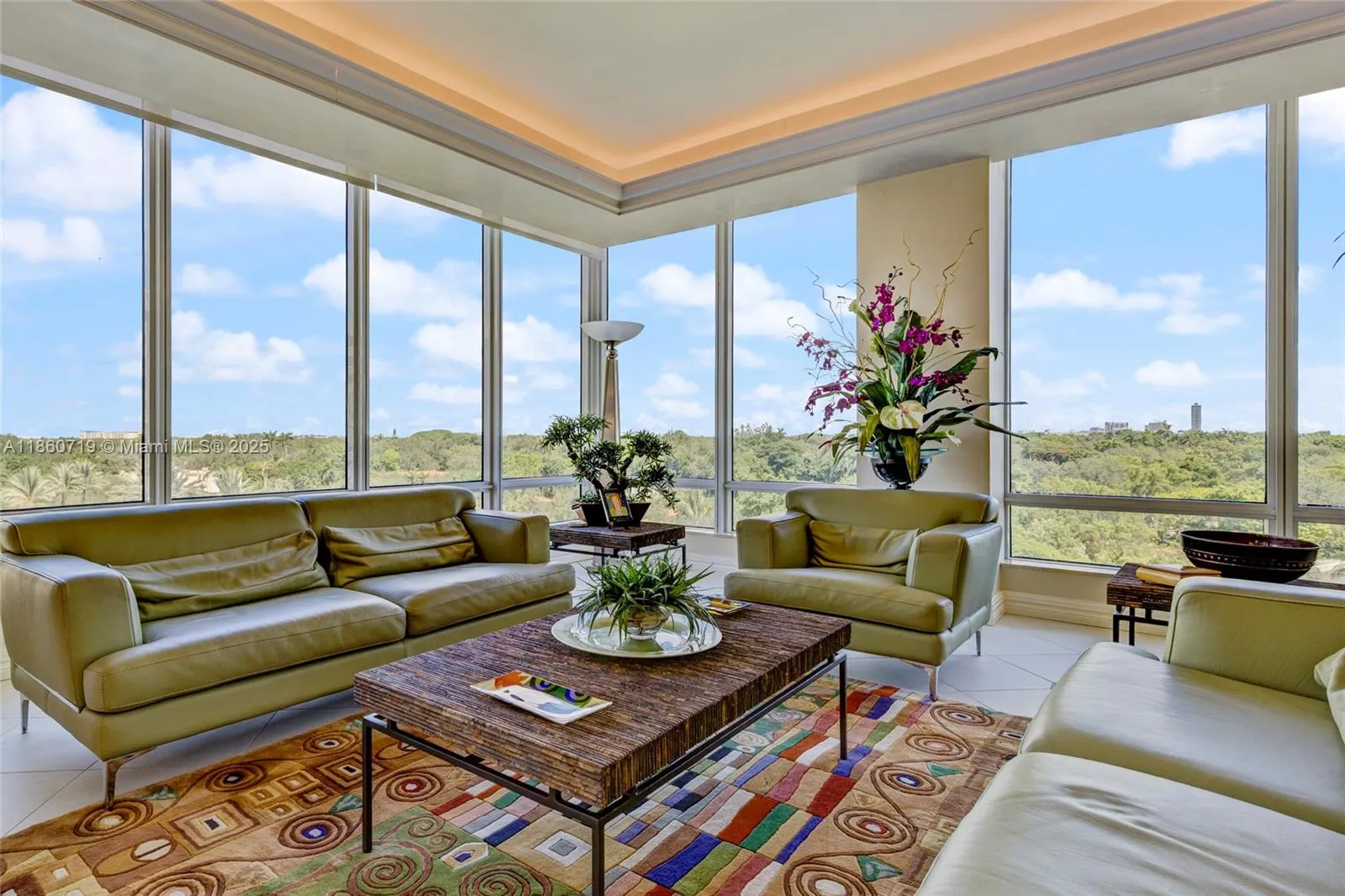 60 Edgewater Dr, #7H