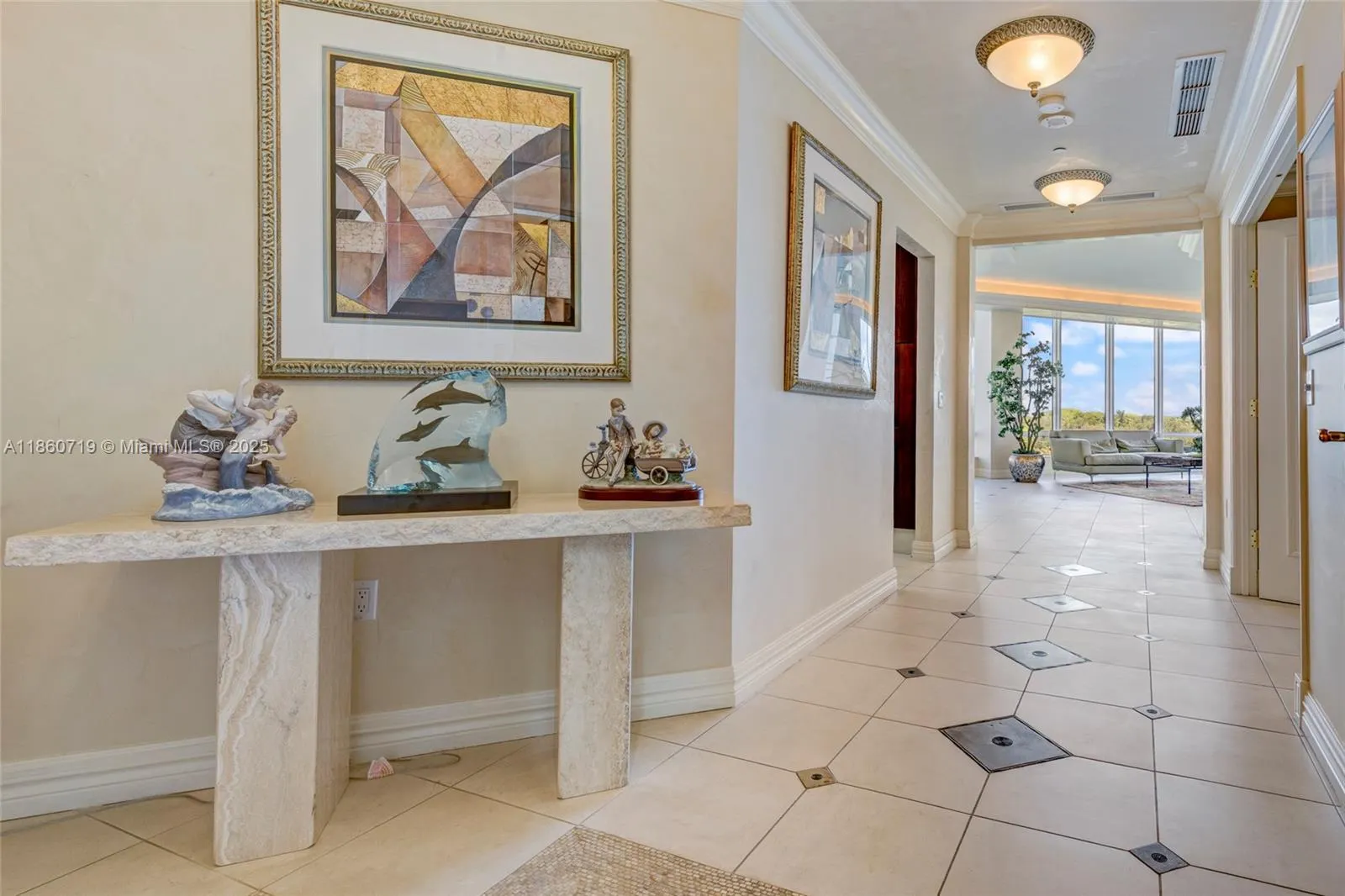 60 Edgewater Dr, #7H