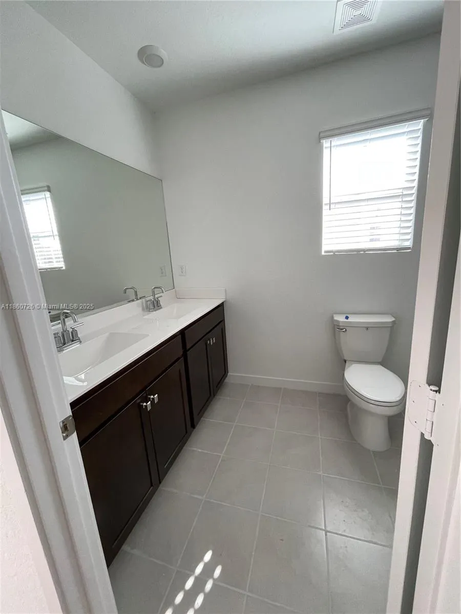 752 SE 17th St, #0