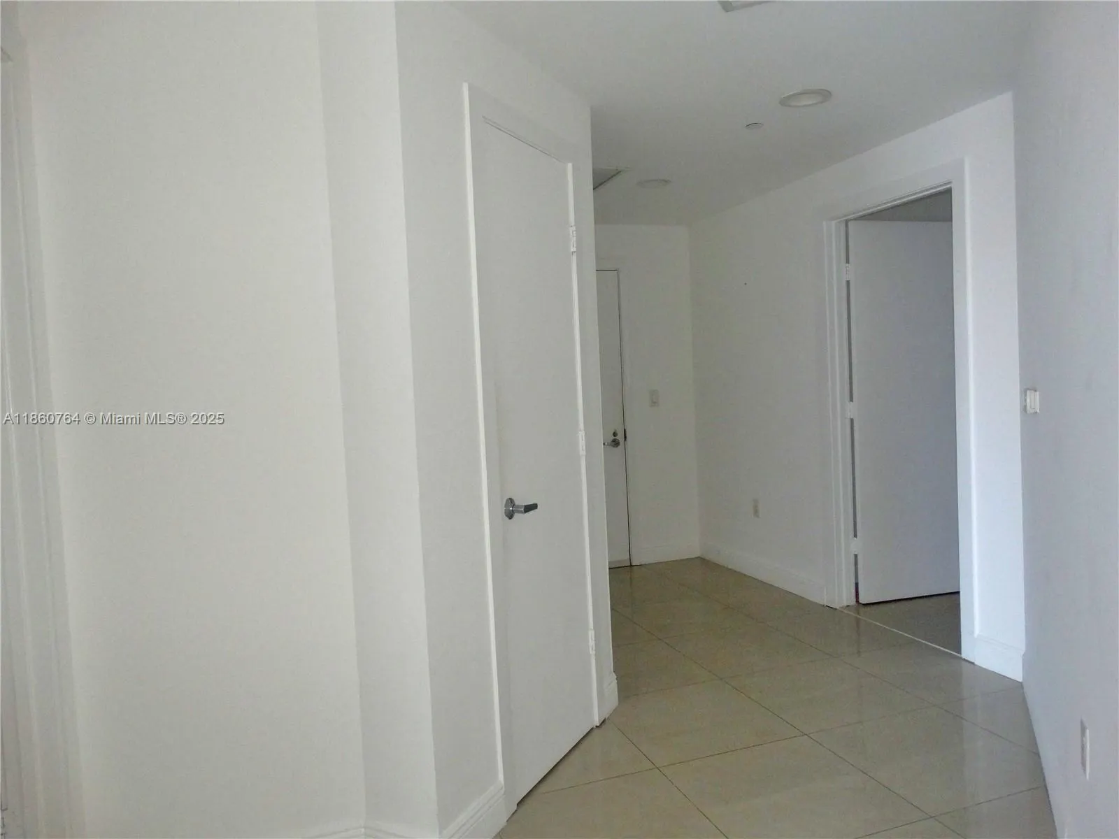 1050 Brickell Ave, #2620