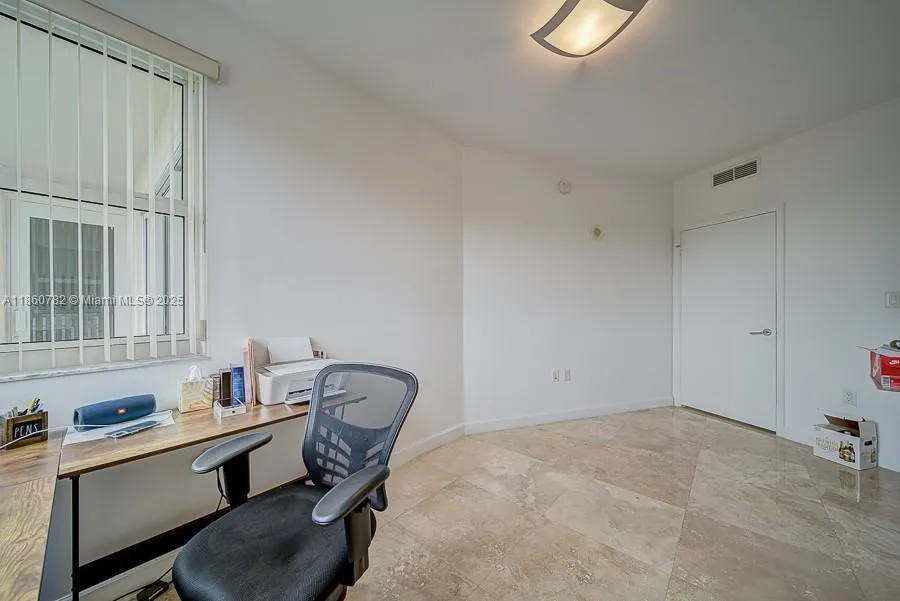 19900 E Country Club Dr, #308