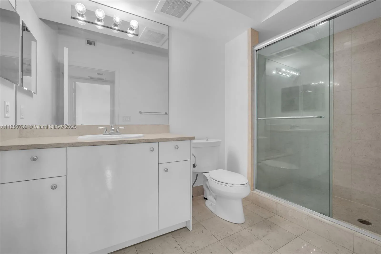 19900 E Country Club Dr, #308