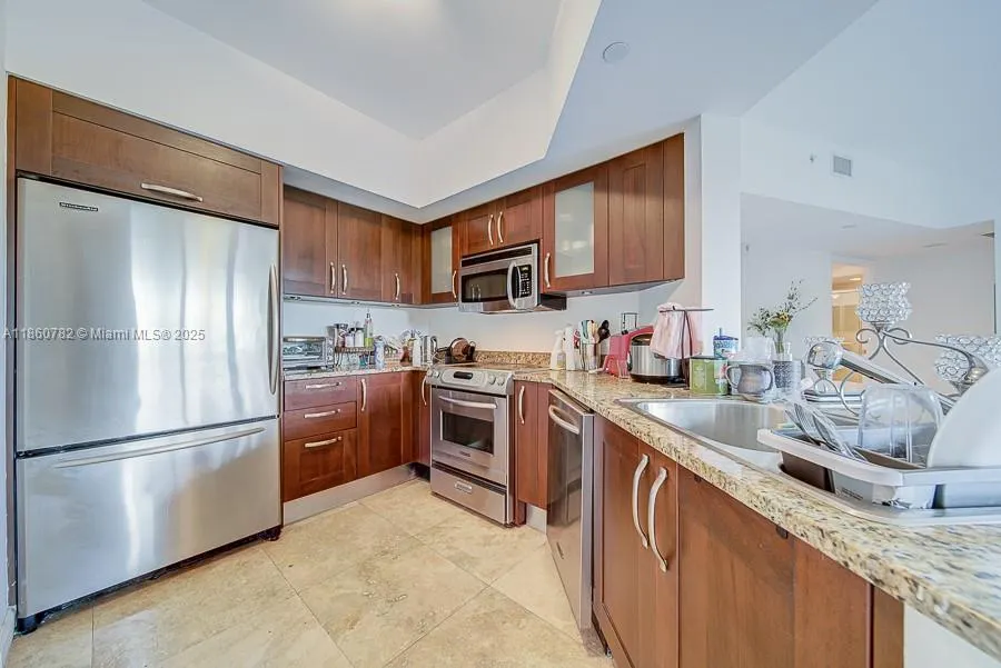 19900 E Country Club Dr, #308