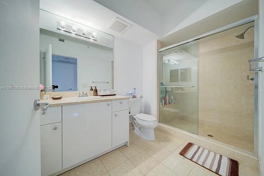 19900 E Country Club Dr, #308