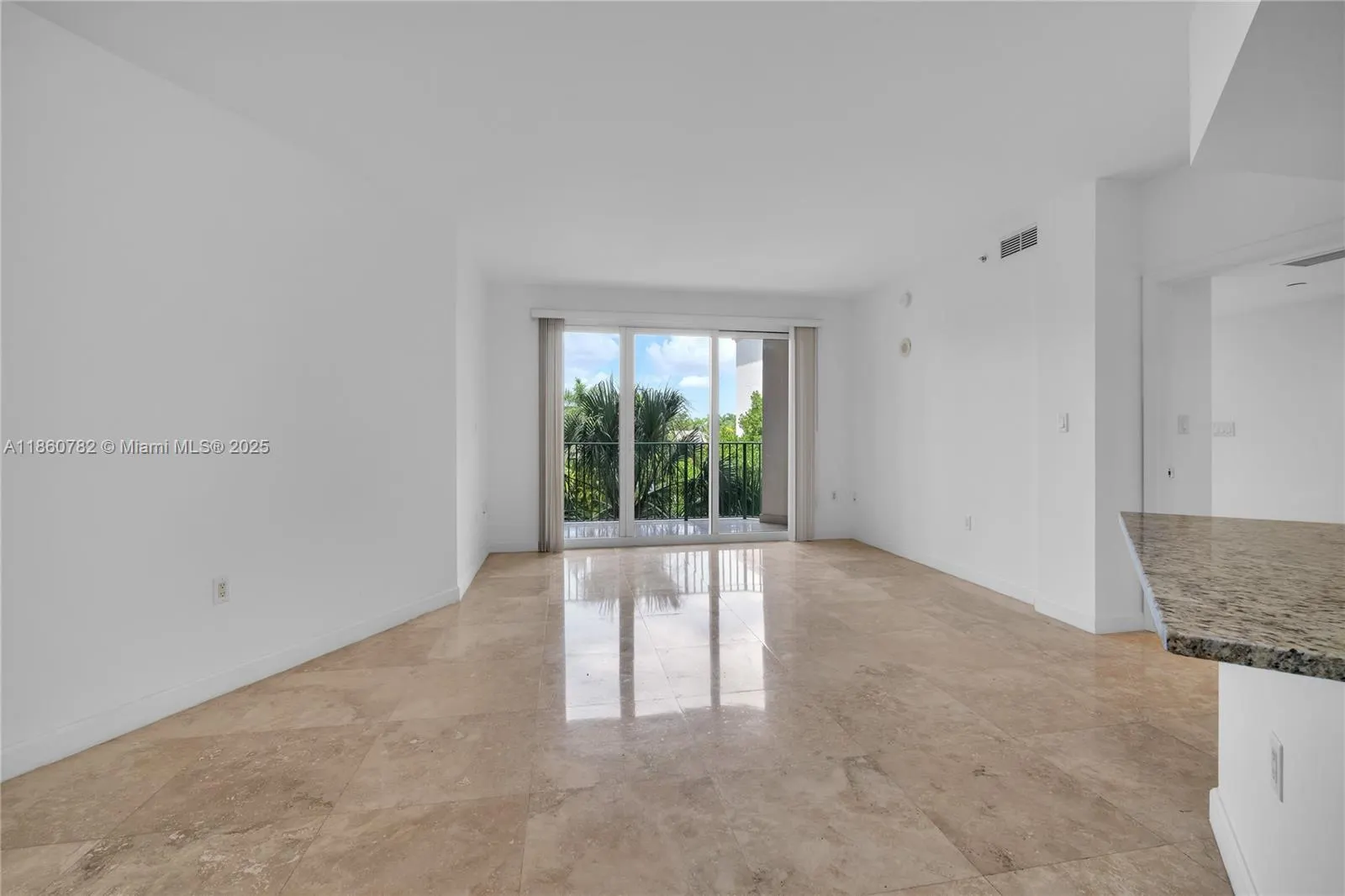 19900 E Country Club Dr, #308