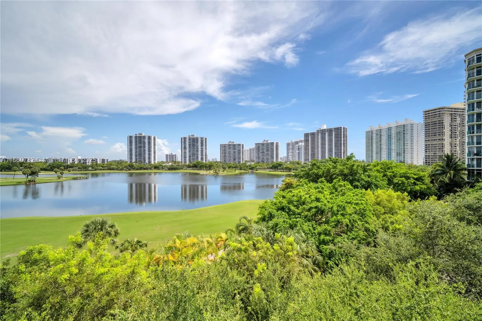 19900 E Country Club Dr, #308
