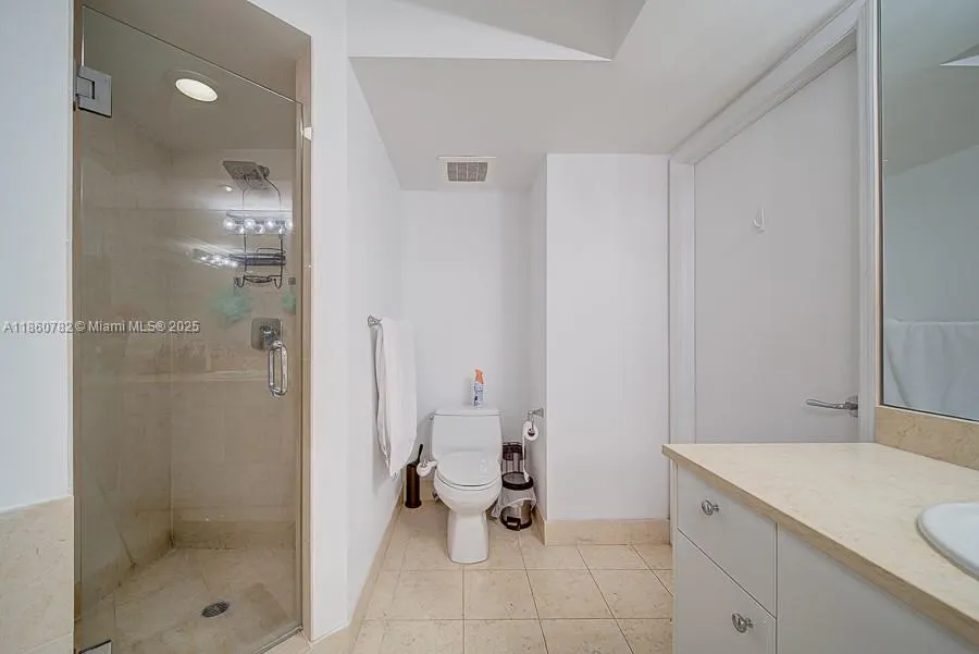 19900 E Country Club Dr, #308