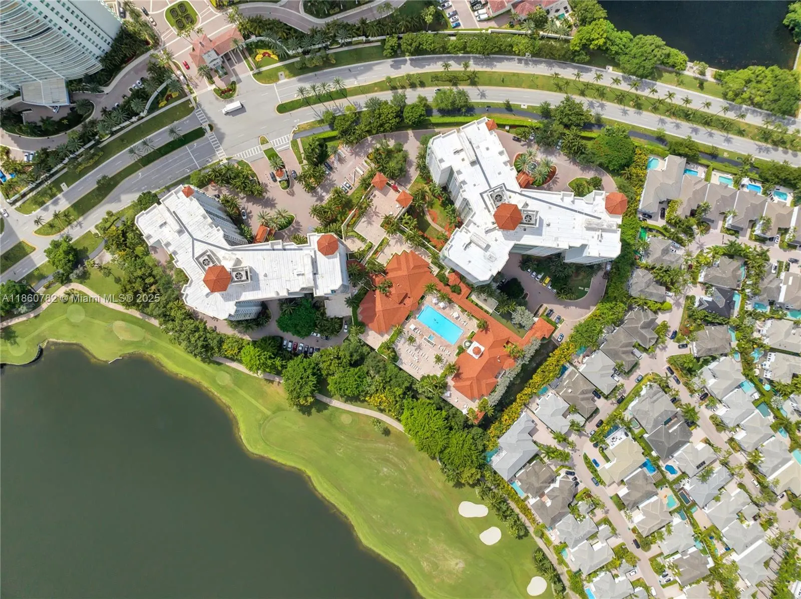 19900 E Country Club Dr, #308