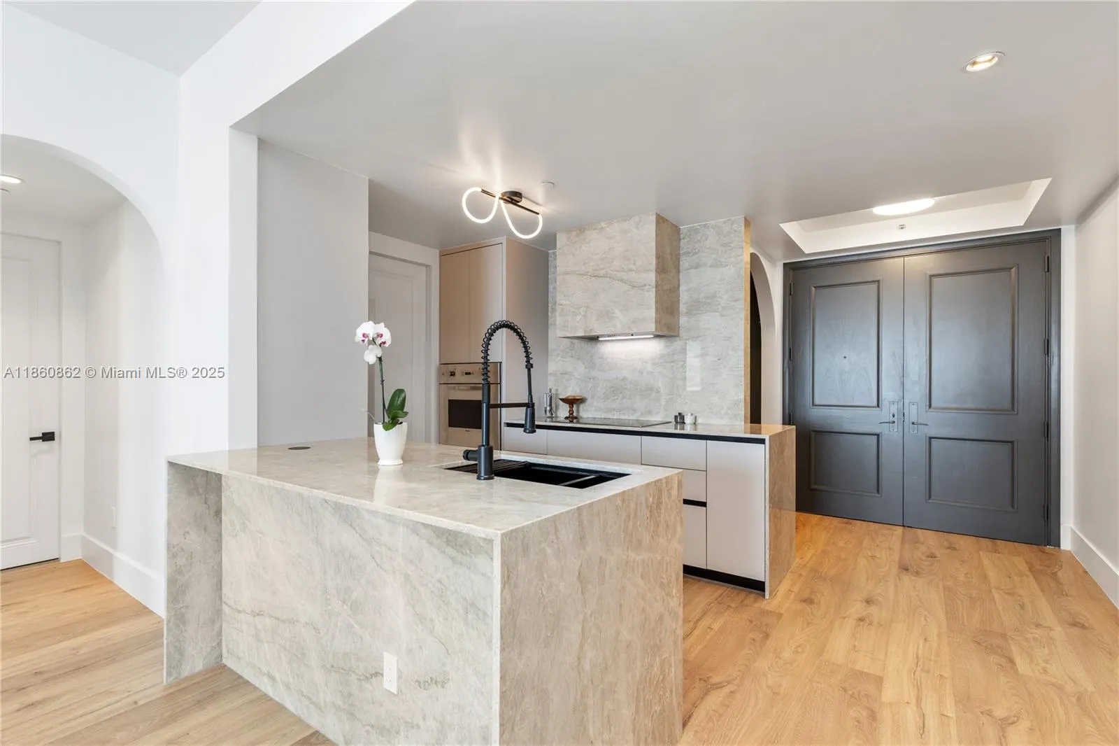 1425 Brickell Ave, #41A