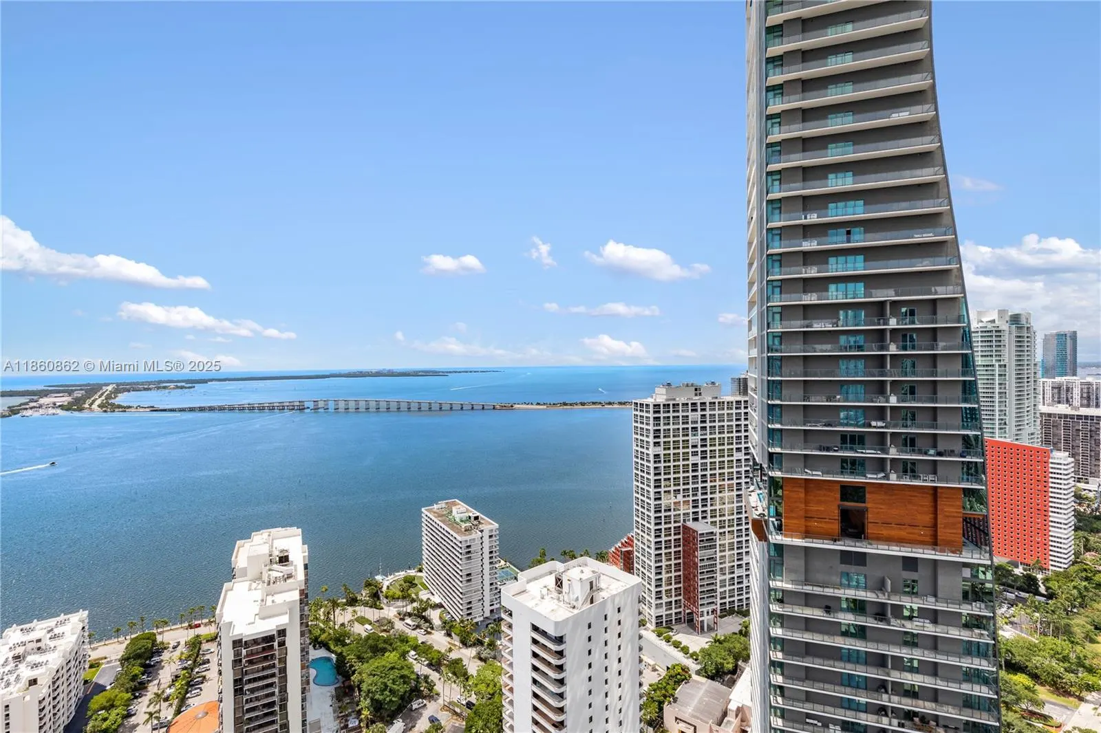 1425 Brickell Ave, #41A