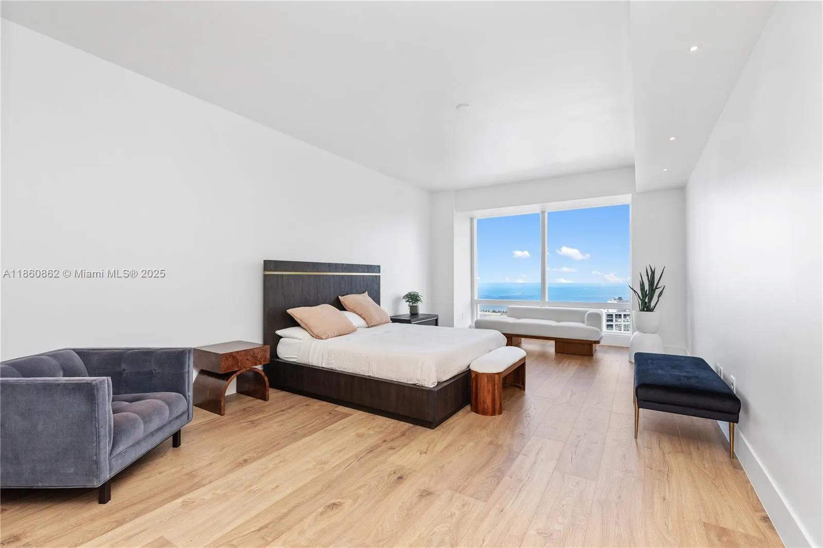 1425 Brickell Ave, #41A