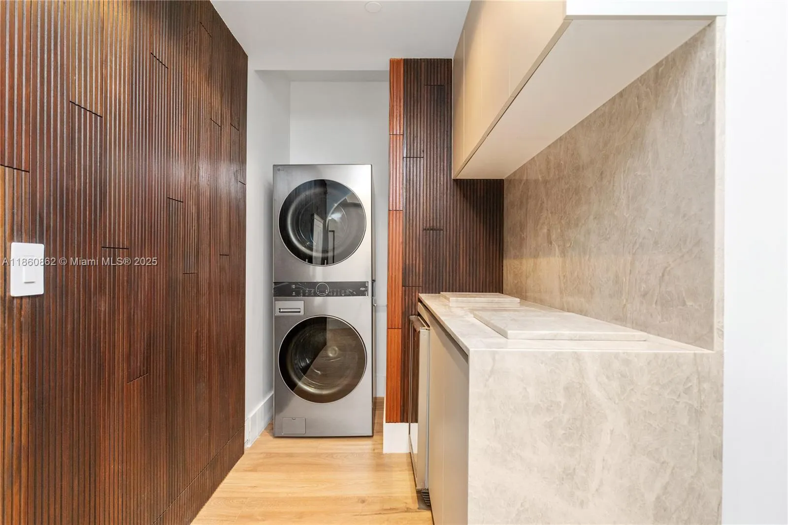 1425 Brickell Ave, #41A