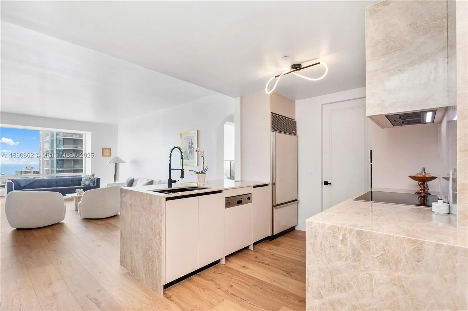 1425 Brickell Ave, #41A