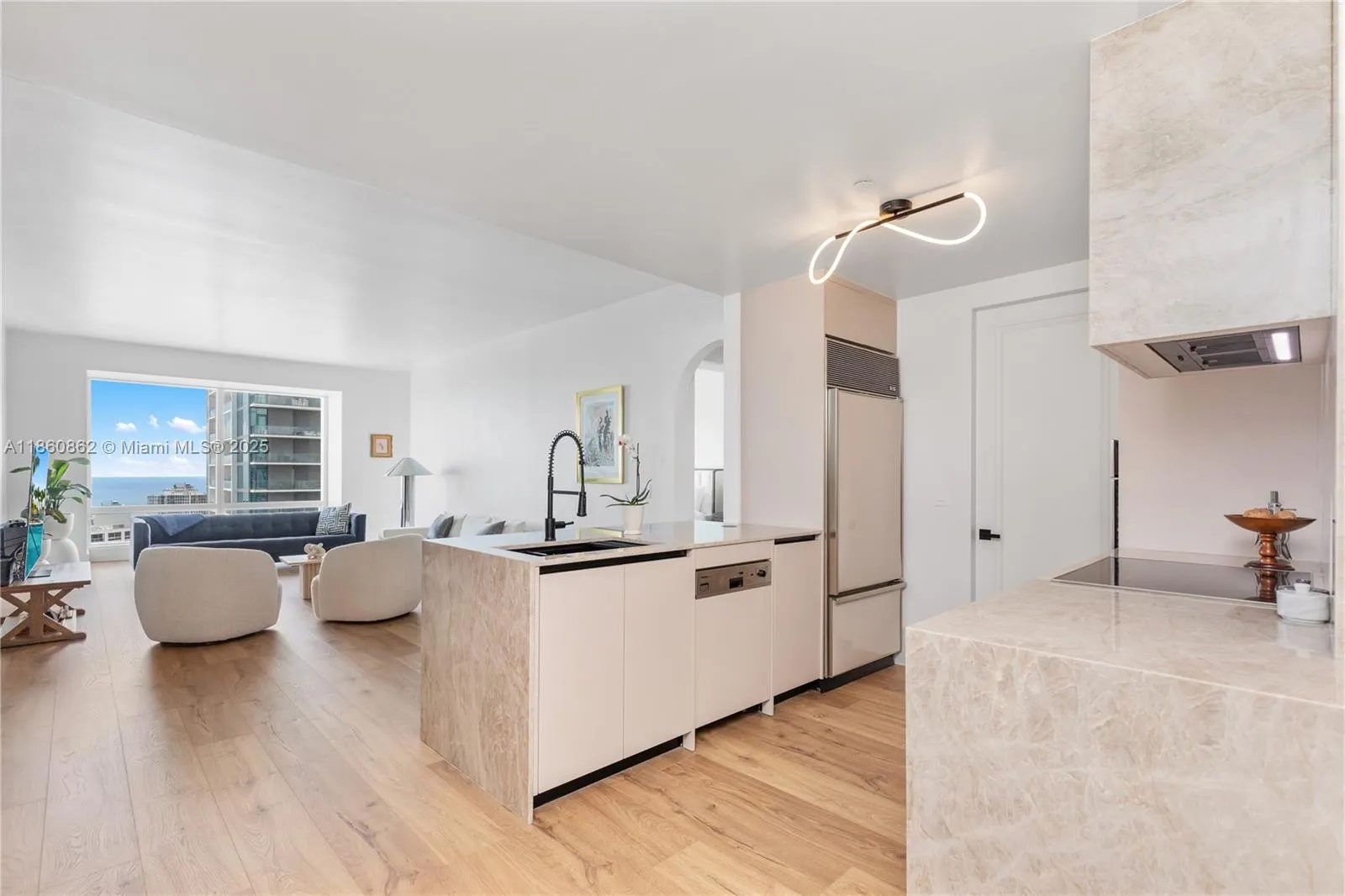 1425 Brickell Ave, #41A