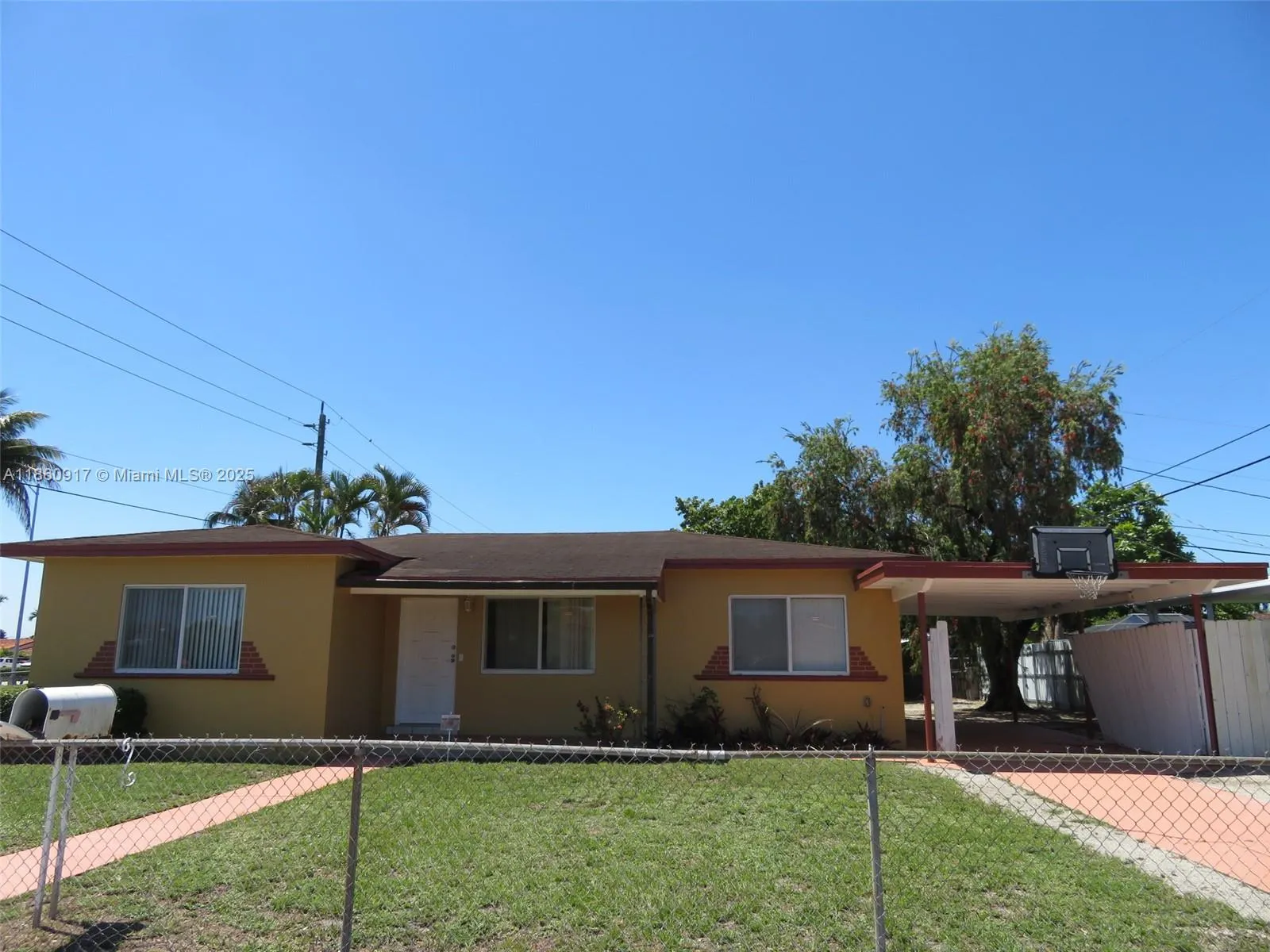 5700 NW 111th Ter