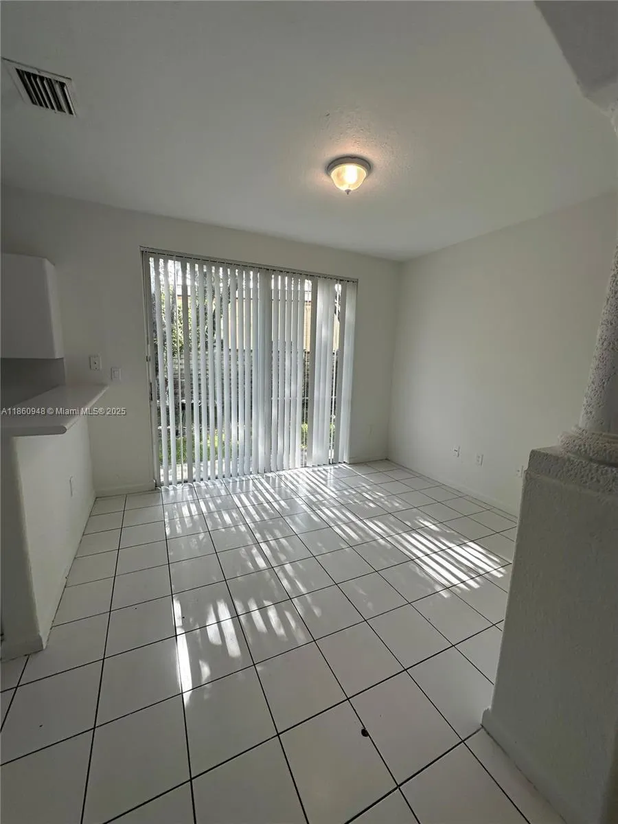 2438 SE 14th Ave, #280