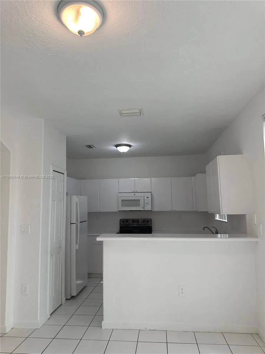 2438 SE 14th Ave, #280