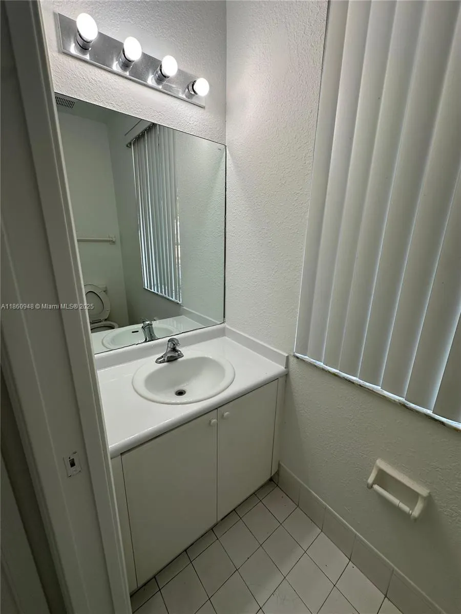2438 SE 14th Ave, #280