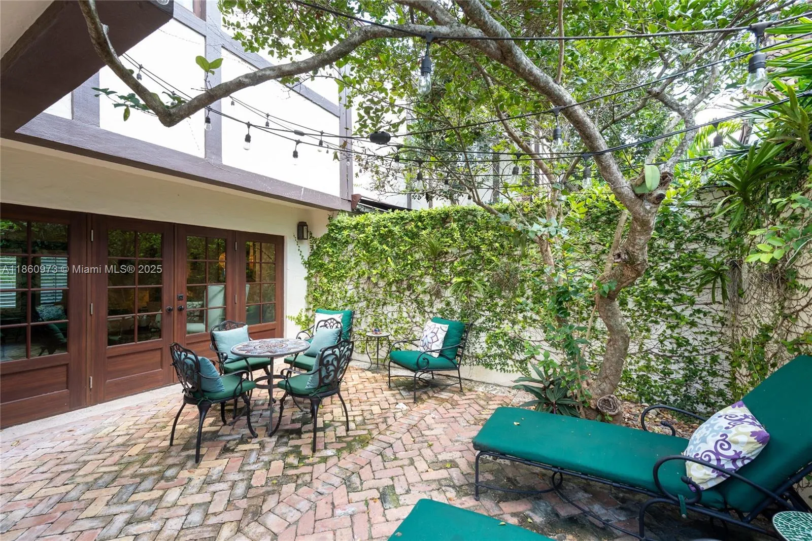3621 VISCAYA CT