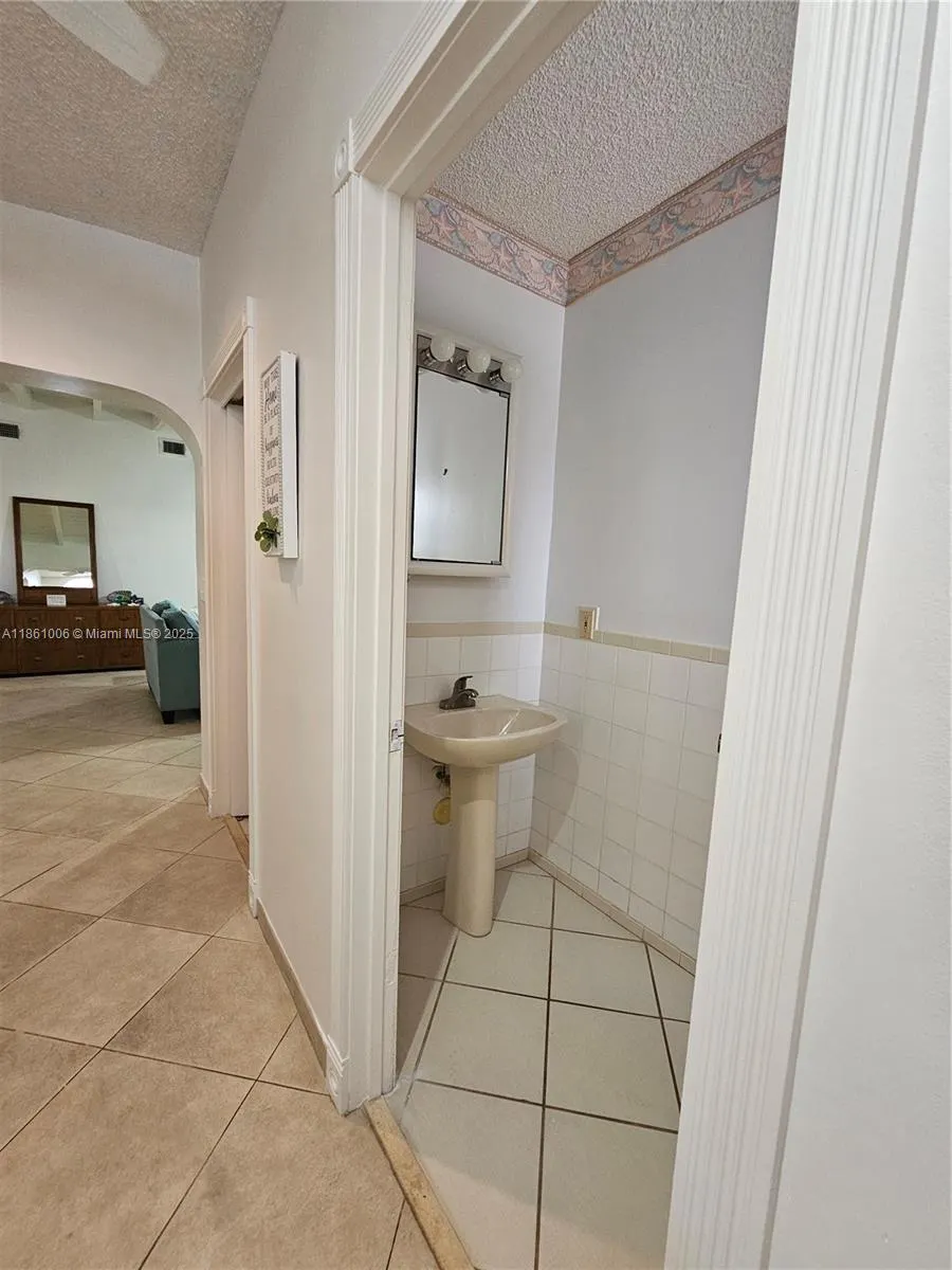 4628 Bougainvilla Dr