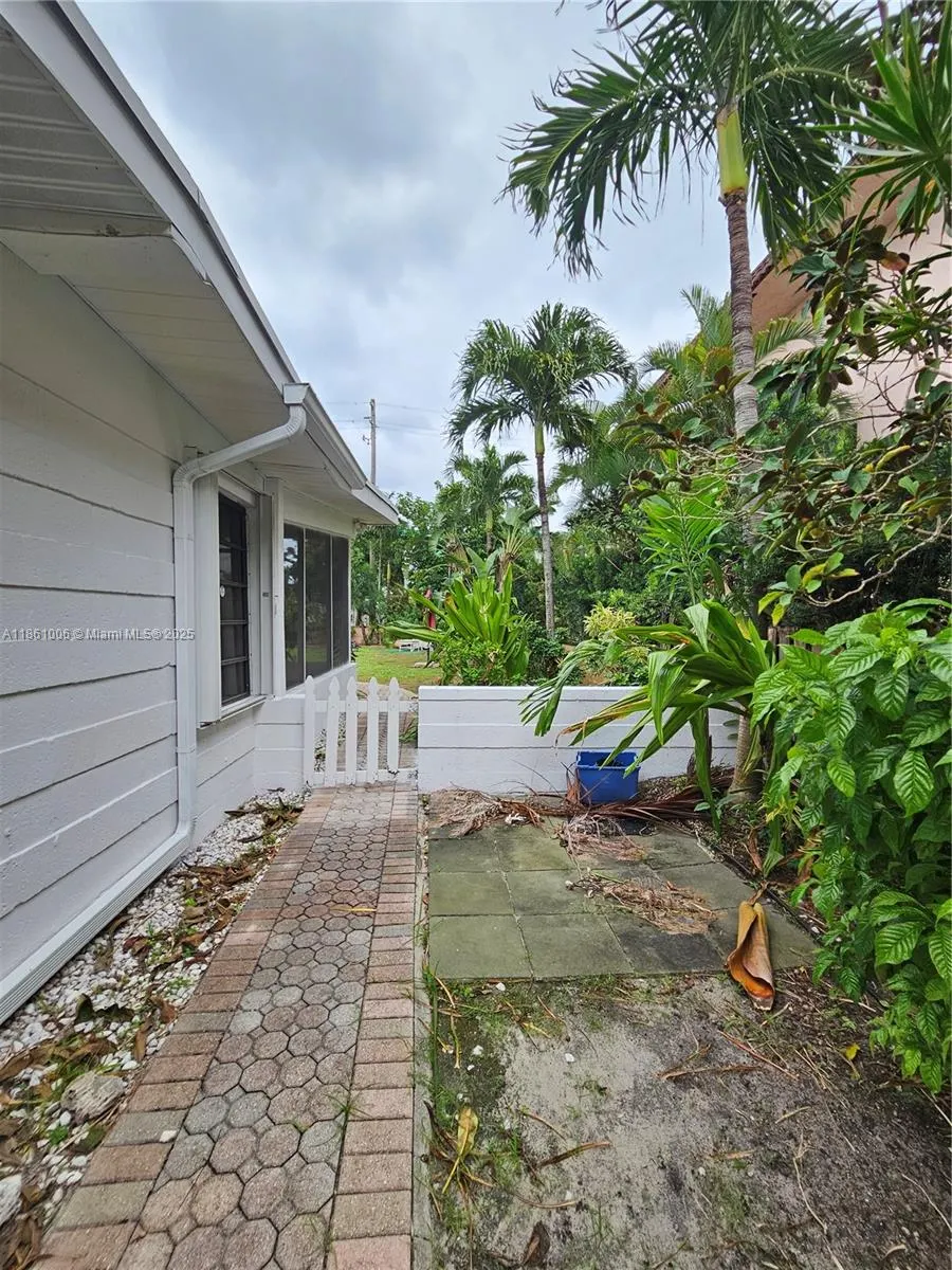 4628 Bougainvilla Dr