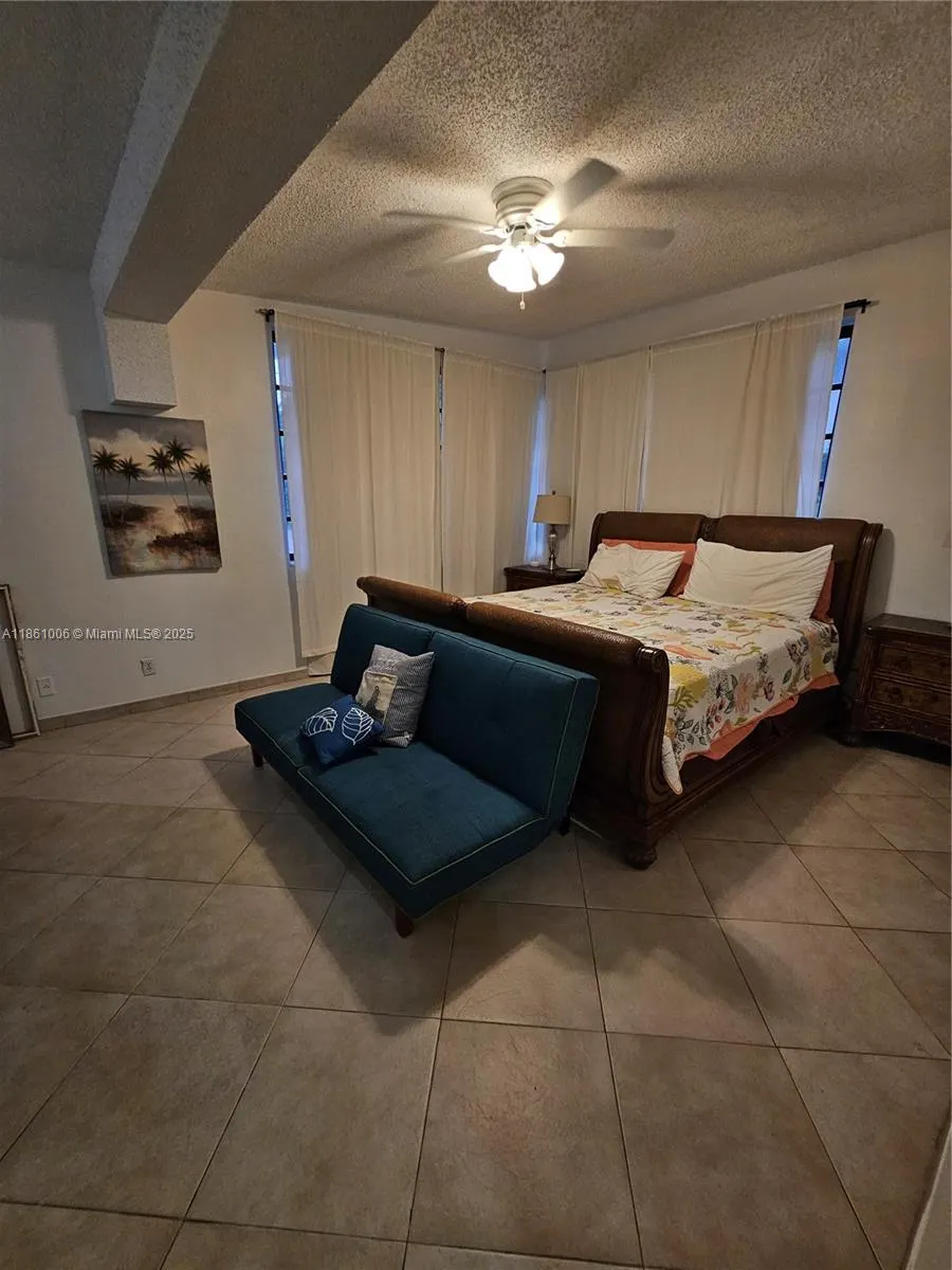4628 Bougainvilla Dr