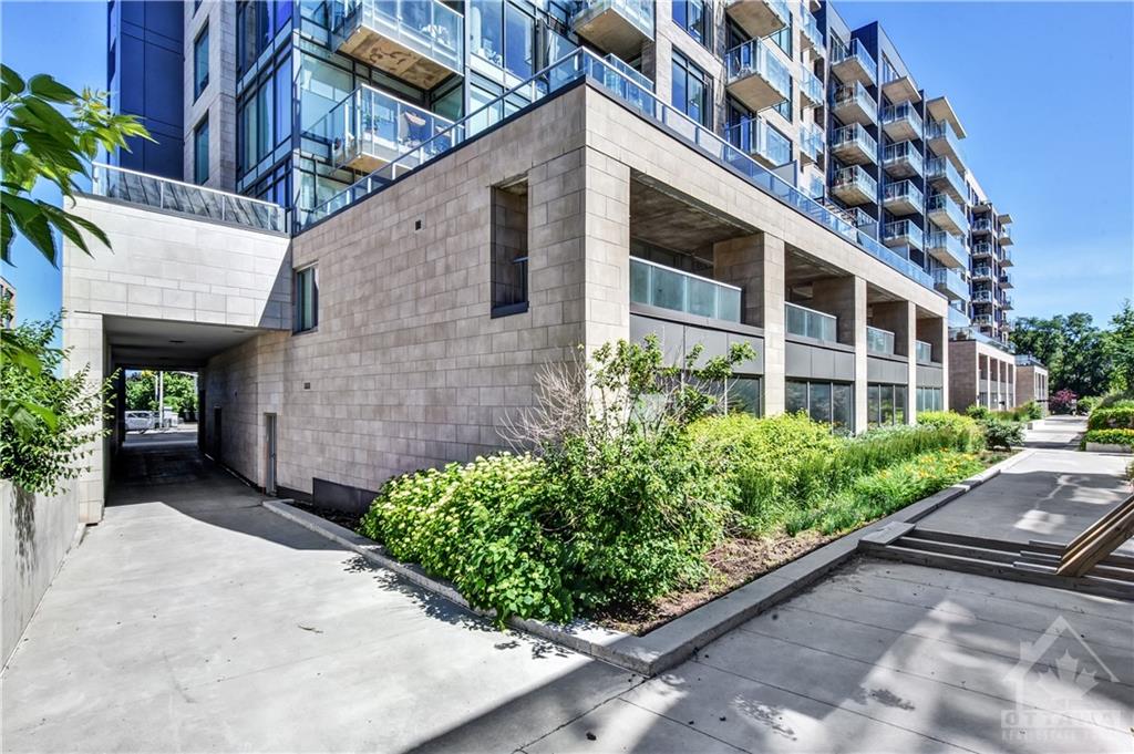 110 RICHMOND Road, #K