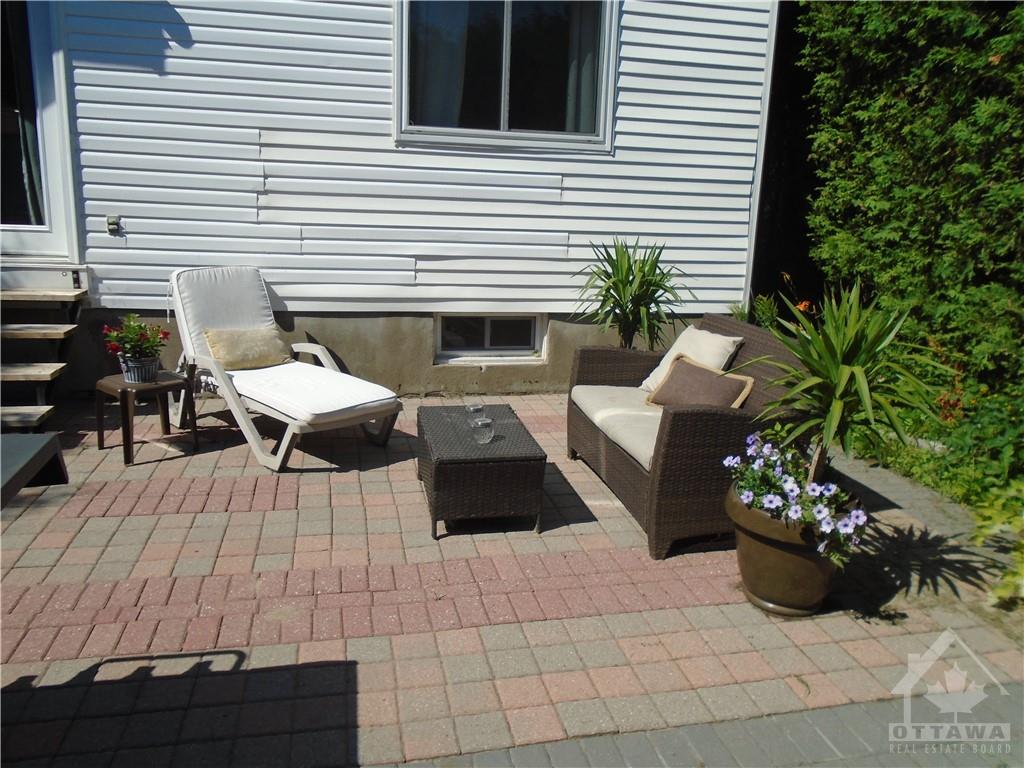 23 WATERTON Crescent