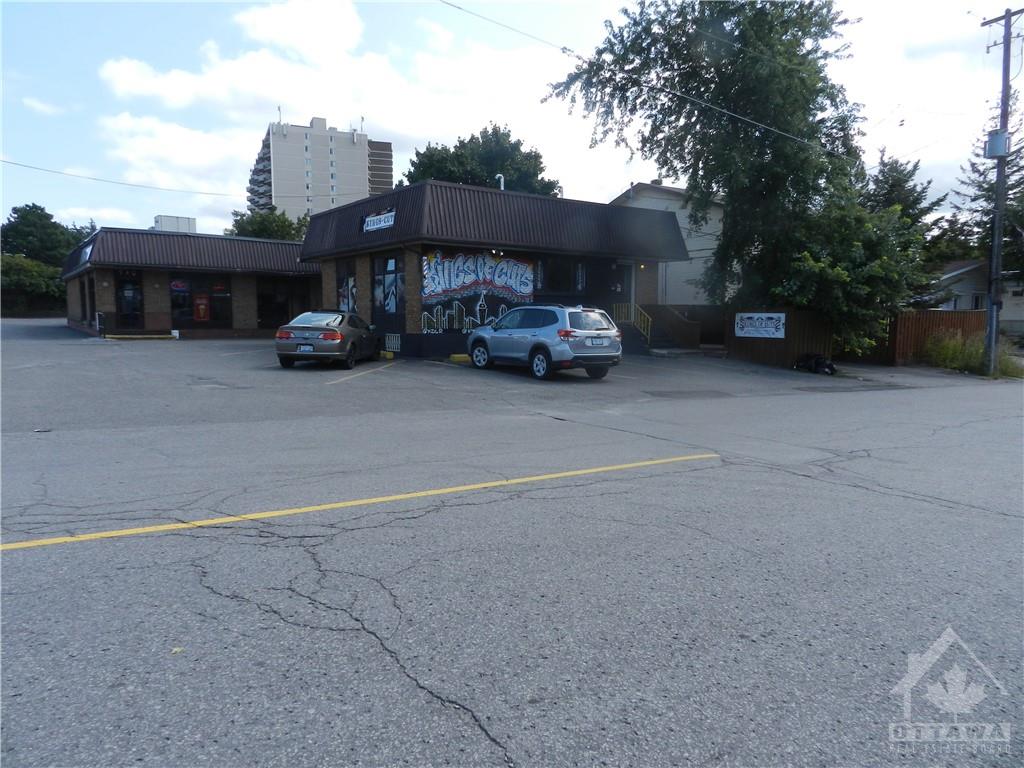 940 MONTREAL Road