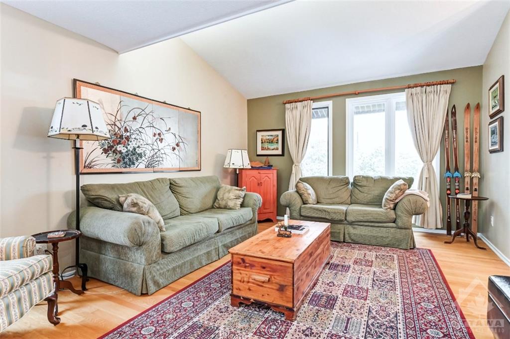 Listing 1325168 - Large Photo # 5