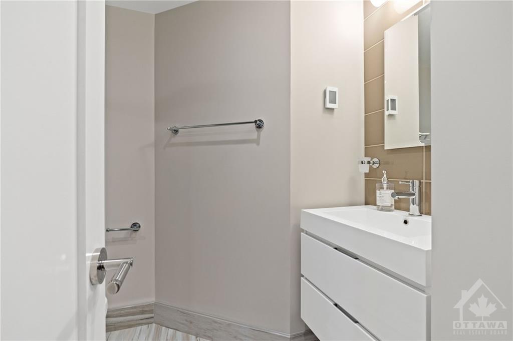 295 GILMOUR Street, #403