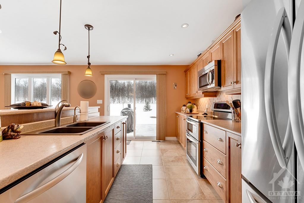 Listing 1327934 - Large Photo # 8