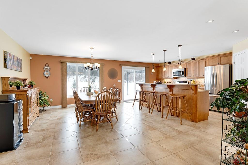 Listing 1327934 - Large Photo # 5
