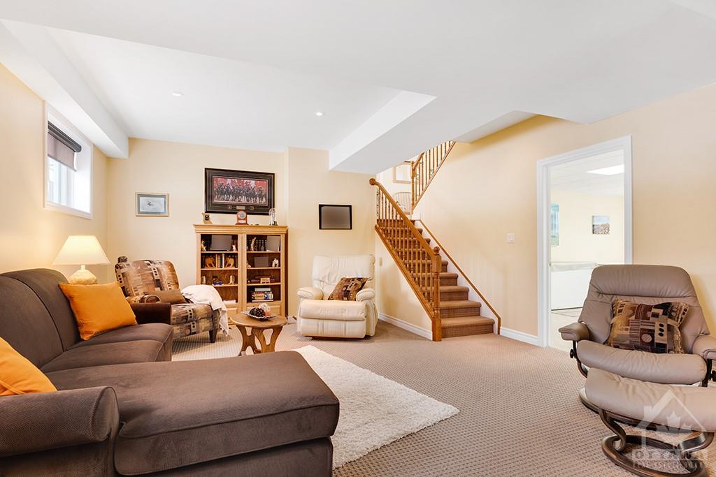 Listing 1327934 - Large Photo # 19