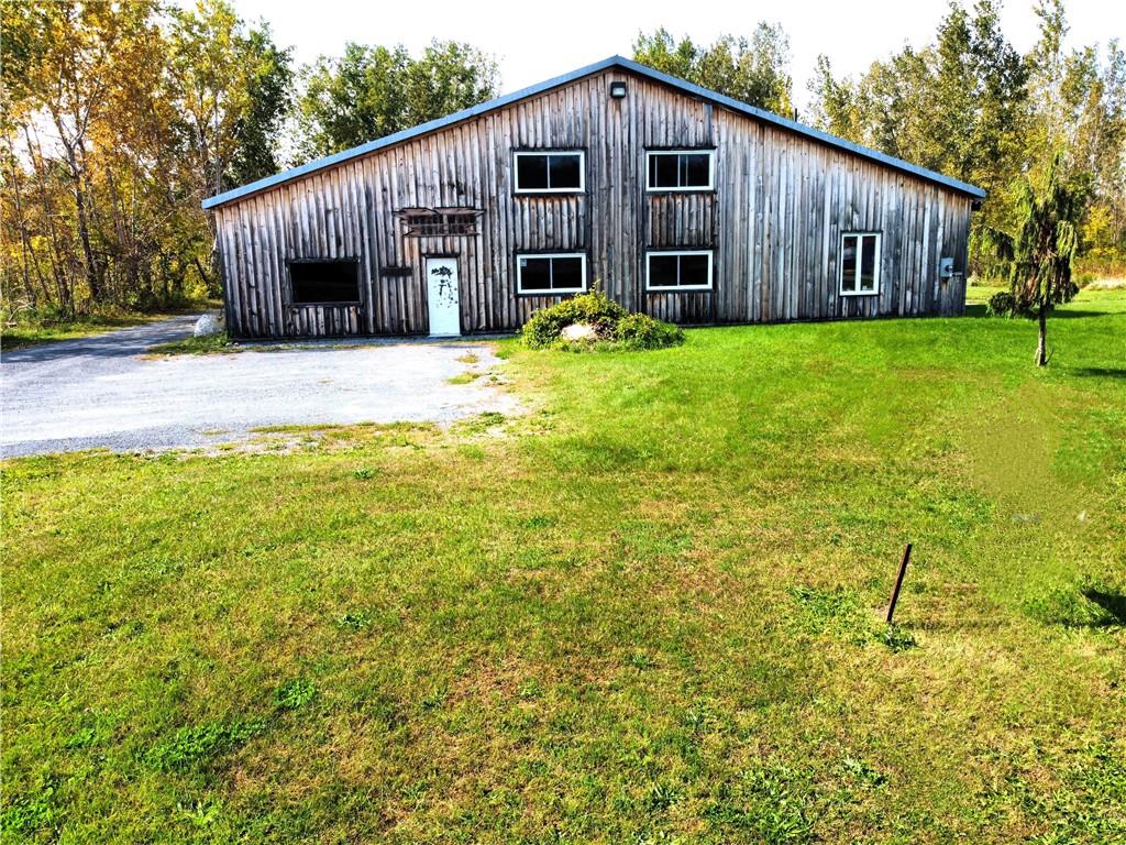 220 SAUNDERS Drive