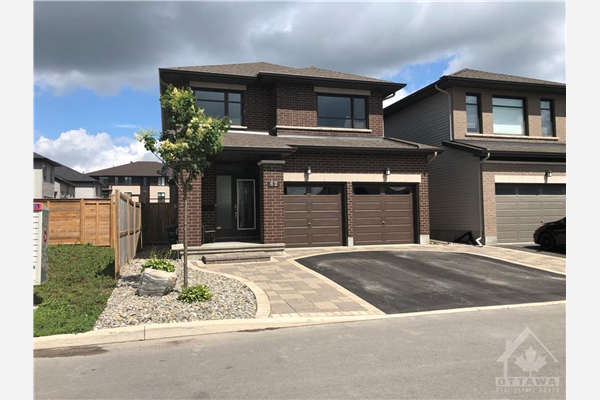 62 PALFREY Way, Stittsville