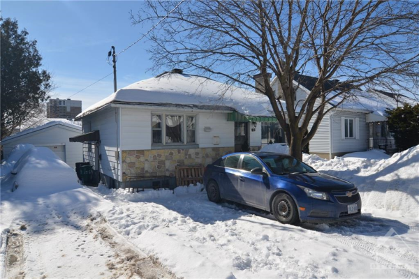 152 COLUMBUS Avenue, Ottawa