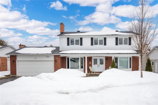 13 WEATHERWOOD Crescent, Ottawa