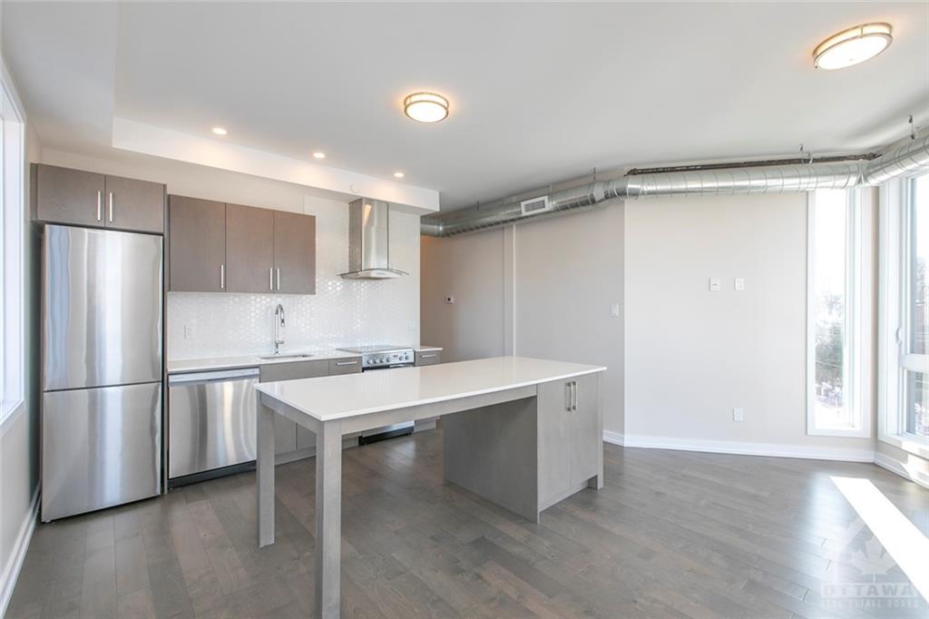 Listing 1332165 - Large Photo # 2