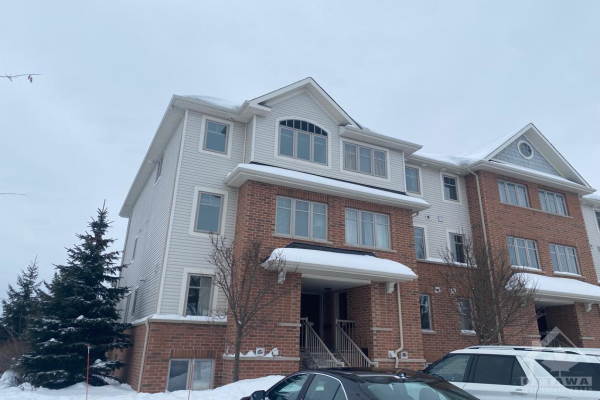 105 KELTIE Private, Ottawa