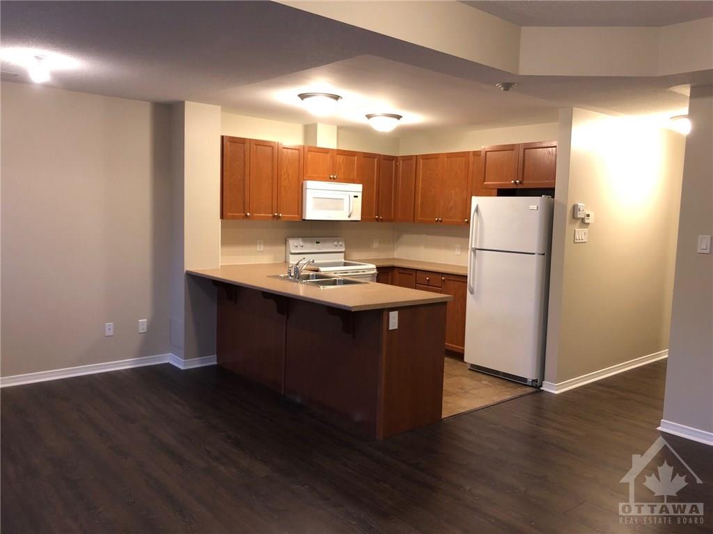 472 VIA VERONA Avenue, #2