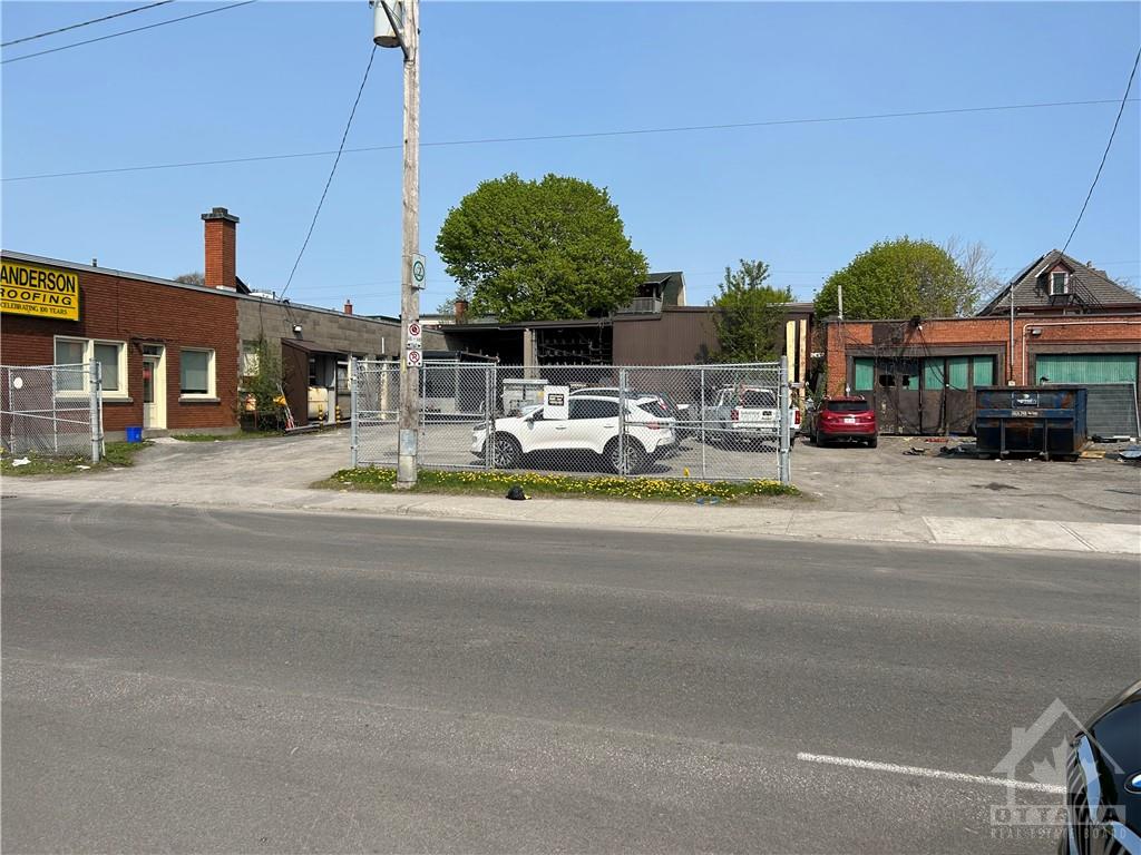 427-437 CATHERINE Street